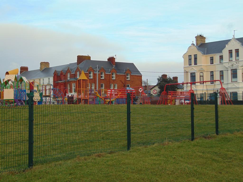 The Central, Buncrana Ngoại thất bức ảnh